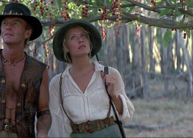 Paul Hogan și Linda Kozlowski în Crocodile Dundee