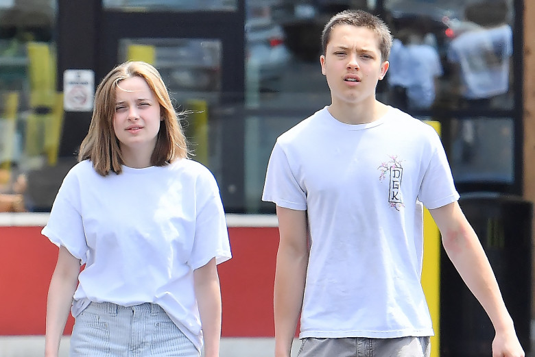 gemenii vivienne și knox jolie-pitt