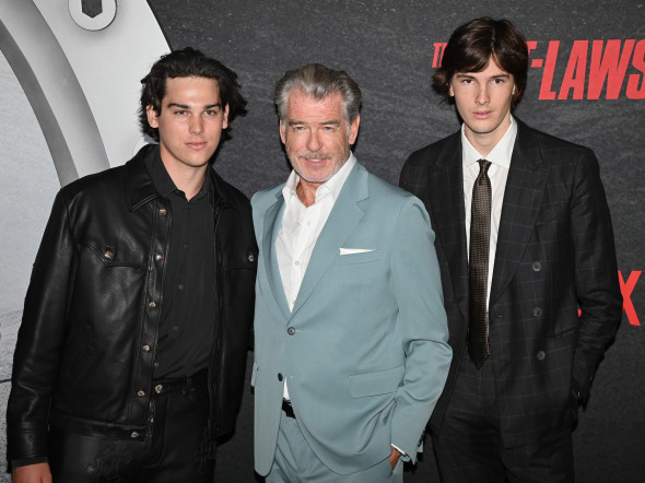 Pierce Brosnan și fiii săi, Dylan și Paris