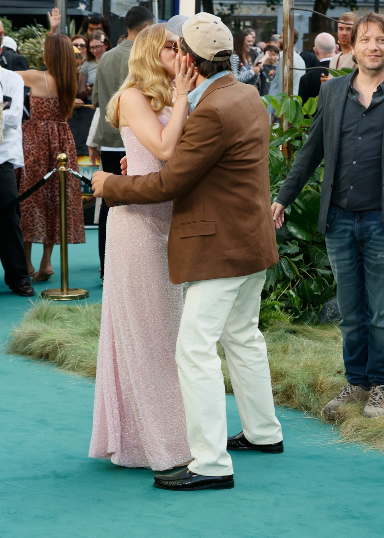 Scarlett Johansson și Jonathan Bailey / Profimedia