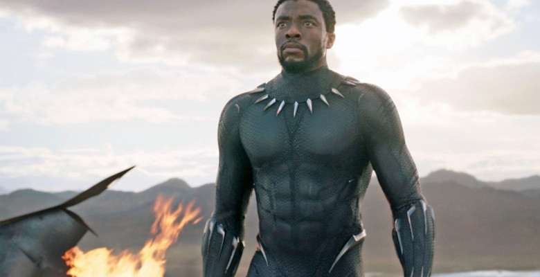 Chadwick Boseman în rolul lui "Black Panther"