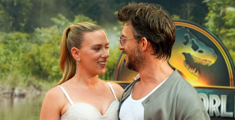 Scarlett Johansson și Jonathan Bailey/ Profimedia