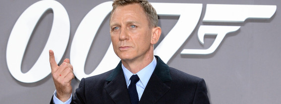 DANIEL CRAIG