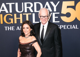 Julia Louis-Dreyfus și Brad Hall