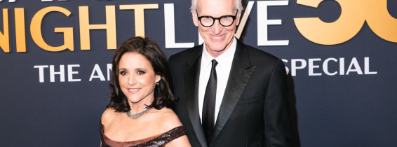 Julia Louis-Dreyfus și Brad Hall