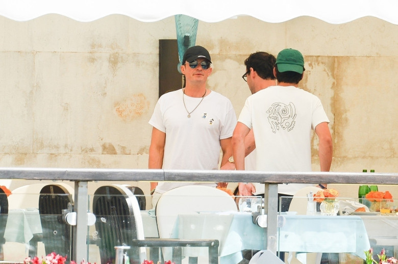 With reports swirling of a split from the American Singer Katy Perry, Orlando Bloom looks casual spotted outside the Gritti Palace Hotel in Venice.