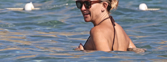 Kate Hudson, Dakota Johnson and Sofia Vergara celebrate 4th of July with beachside lunch in Ibiza