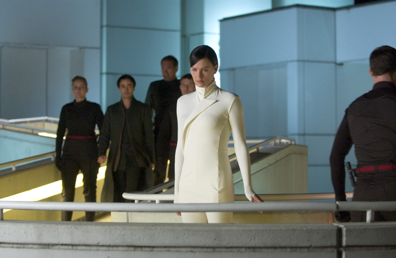 Charlize Theron, la un pas să-și rupă gâtul pe platourile „Aeon Flux”