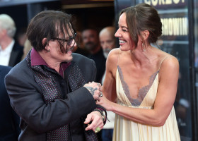 Johnny Depp și Antonia Desplat/ Profimedia
