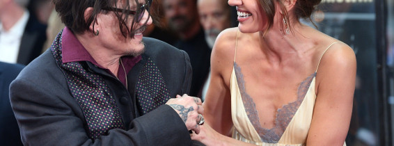Johnny Depp și Antonia Desplat/ Profimedia