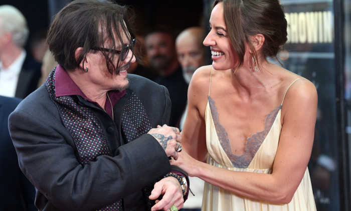 Johnny Depp și Antonia Desplat/ Profimedia