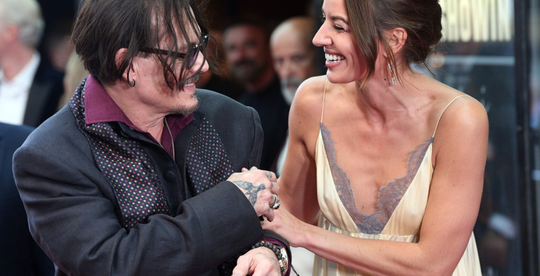 Johnny Depp și Antonia Desplat/ Profimedia