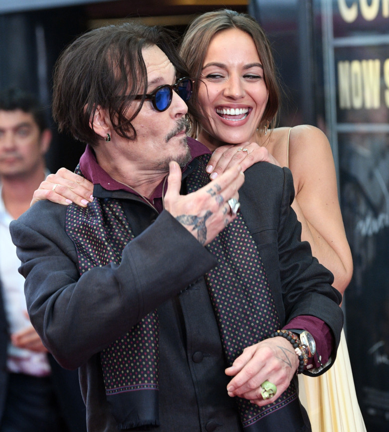 Johnny Depp și Antonia Desplat/ Profimedia
