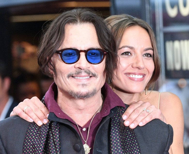Johnny Depp și Antonia Desplat/ Profimedia
