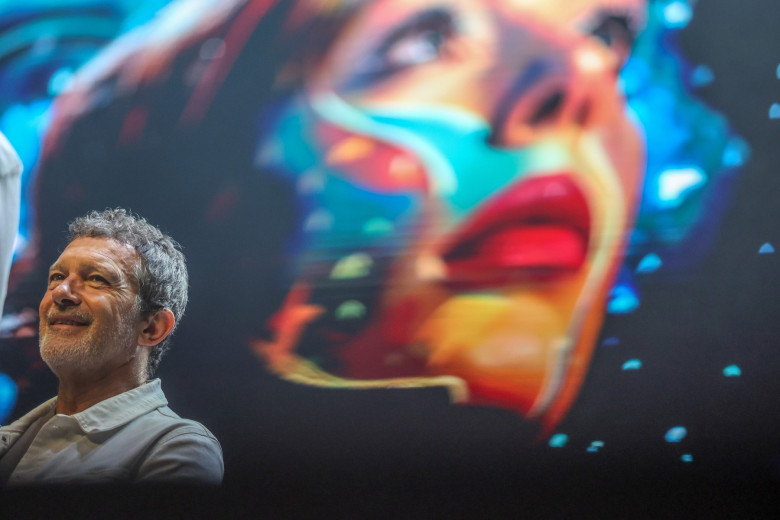 'Imagine' Circus Premiere In Malaga