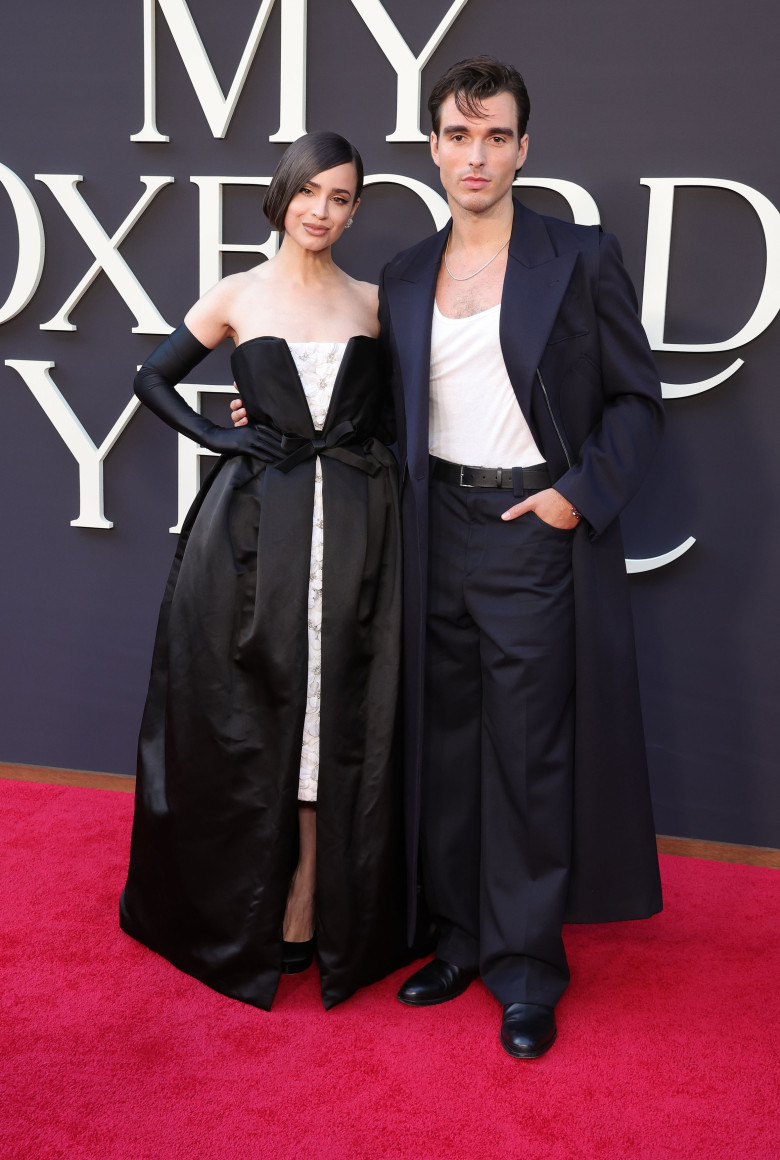 Sofia Carson și Corey Mylchreest/ Profimedia