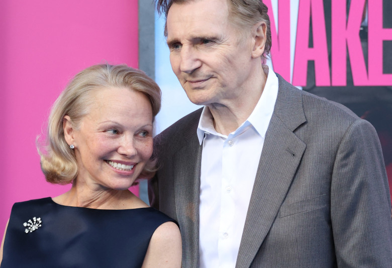 Liam Neeson și Pamela Anderson (5)