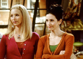 Lisa Kudrow , Courteney Cox  and Jennifer Aniston