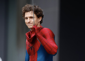 Tom Holland Films Scenes For Spider-Man In Glasgow, Scotland - 03 Aug 2025