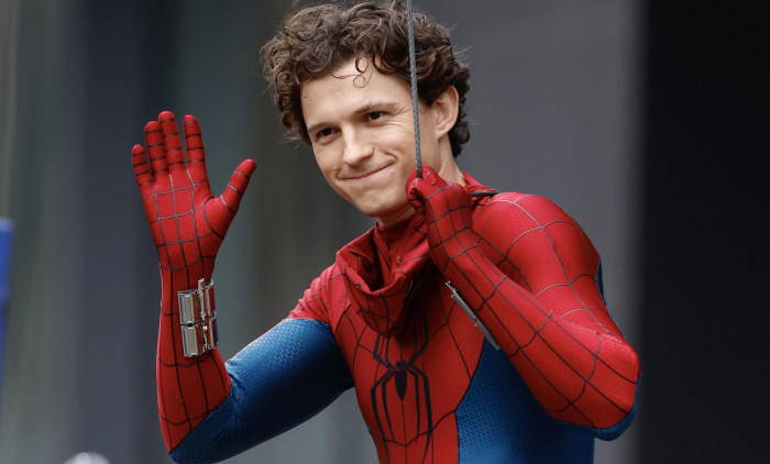 Tom Holland Films Scenes For Spider-Man In Glasgow, Scotland - 03 Aug 2025