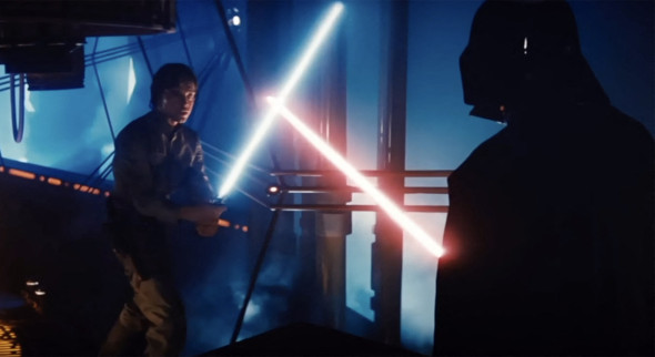 Le sabre laser brandi par Dark Vador dans les deuxième et troisième films Star Wars a été mis aux enchères et devrait atteindre plus de 3 millions de dollars