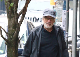 Robert De Niro gets unnoticed during a walk while running errands in New York