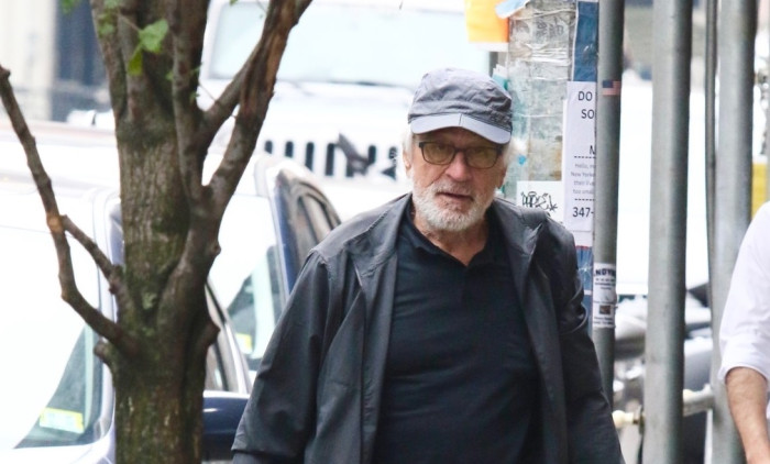 Robert De Niro gets unnoticed during a walk while running errands in New York