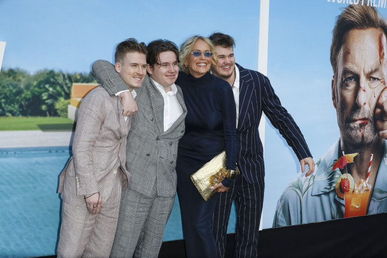 Sharon Stone alături de fiii săi/ Profimedia