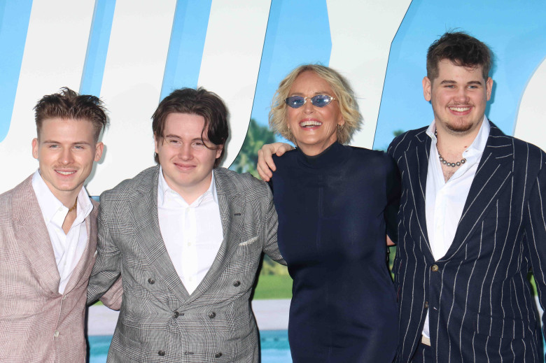 Sharon Stone alături de fiii săi/ Profimedia