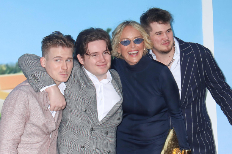 Sharon Stone alături de fiii săi/ Profimedia