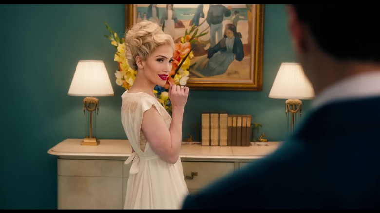 Jennifer Lopez goes blonde in 'Kiss of the Spider Woman'