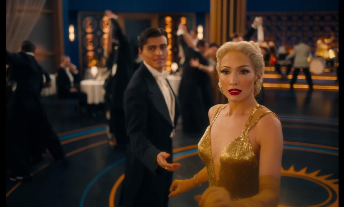 Jennifer Lopez goes blonde in 'Kiss of the Spider Woman'