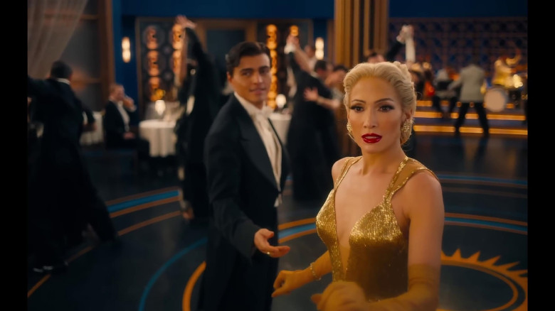 Jennifer Lopez goes blonde in 'Kiss of the Spider Woman'