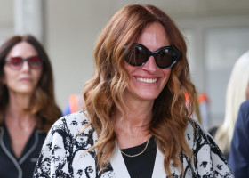 Julia Roberts Makes A Stylish Arrival At Venice Film Festival Wearing Custom Cardigan Honoring Luca Guadagnino ? 27 Aug 2025