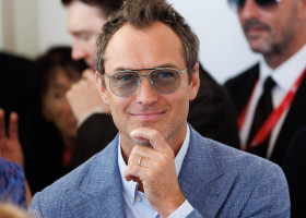 News - &quot;The Wizard Of The Kremlin&quot; (Le Mage Du Kremlin) Photocall - The 82nd Venice International Film Festival