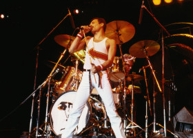 Queen Live