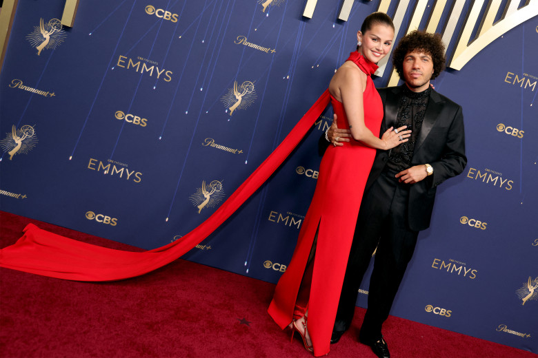 Selena Gomez și Benny Blanco la Premiile Emmy 2025/ Profimedia