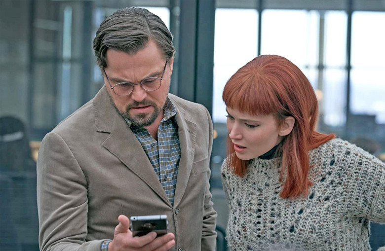 DON'T LOOK UP 2021 Netflix film with Jennifer Lawrence and Leonardo DiCaprio