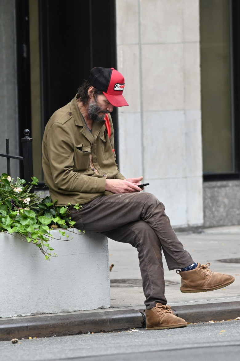 EXCLUSIVE Keanu Reeves Looks Unrecognizable On A Walk In New York As His Publicist Denounces Secret Wedding Rumours