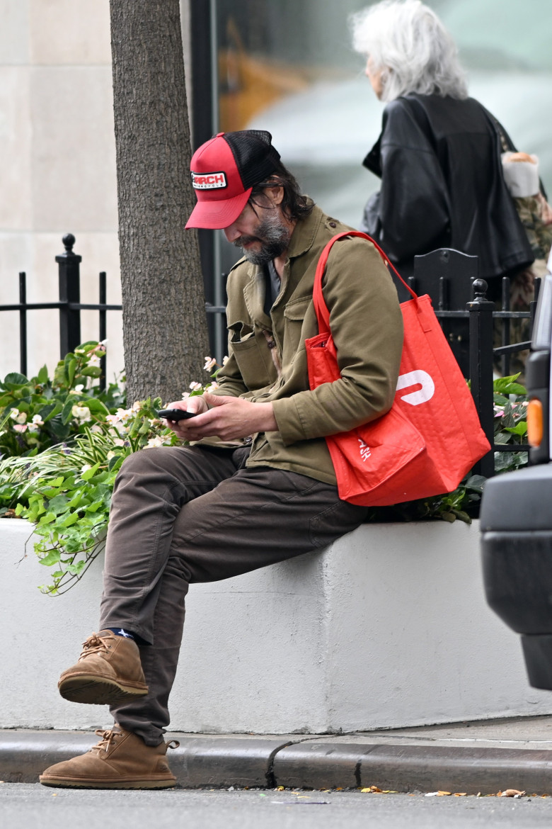 EXCLUSIVE Keanu Reeves Looks Unrecognizable On A Walk In New York As His Publicist Denounces Secret Wedding Rumours