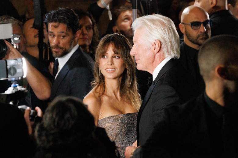 Italy: Giorgio Armani - Celebrities Arrivals - Milan Fashion Week - Womenswear Spring/Summer 2026 - News