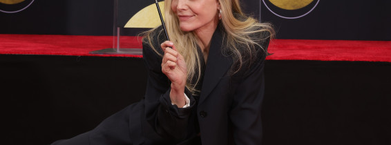 TCM Honors Michelle Pfeiffer With Hand And Footprint Ceremony