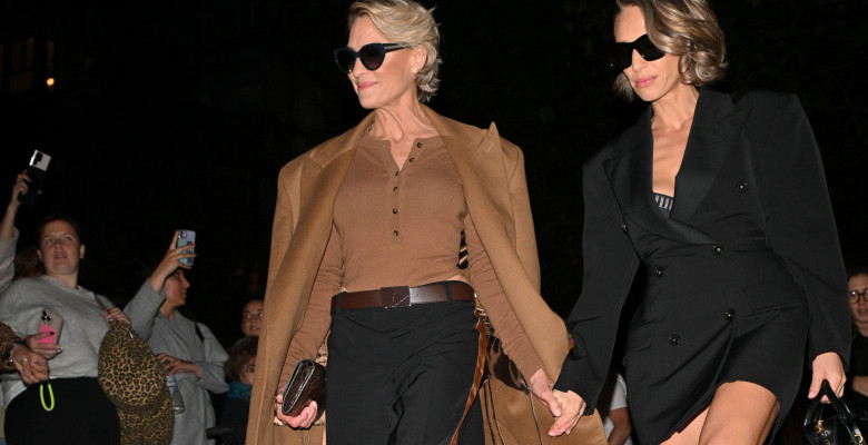 Paris, France. 30th Sep, 2025. Robin Wright, Dylan Penn arriving at Stella McCartney Show during Paris Fashion Week in Paris, France on September 30, 2025. Photo by Julien Reynaud/APS-Medias/ABACAPRESS.COM Credit: Abaca Press/Alamy Live News