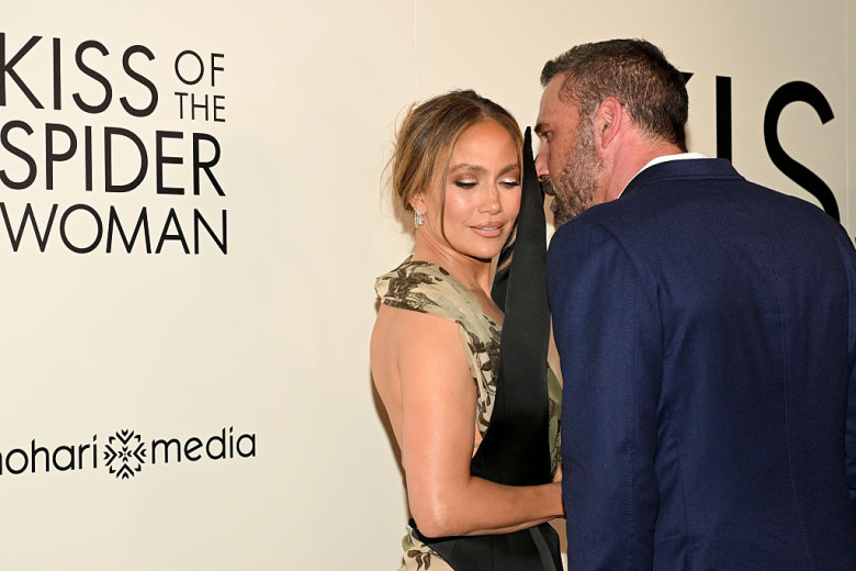 "Kiss Of The Spider Woman", Jennifer Lopez și ben affleck