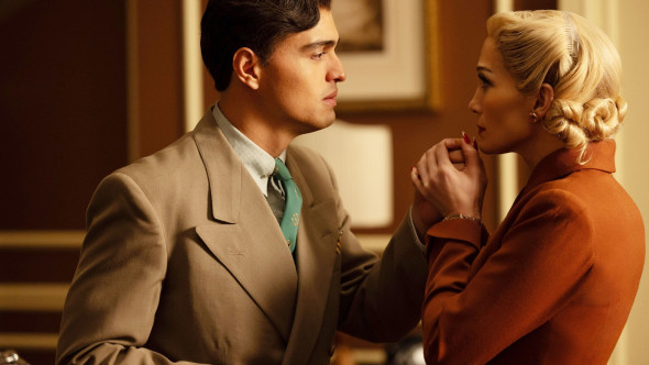 Colegul lui J.Lo din "Kiss of the Spider Woman", pur și simplu fascinat de divă: "E ca și cum ai privi un fulger lovind pământul"