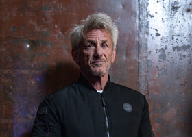 Sean Penn au hangar Lumière lors du Festival Lumière 2025 à Lyon