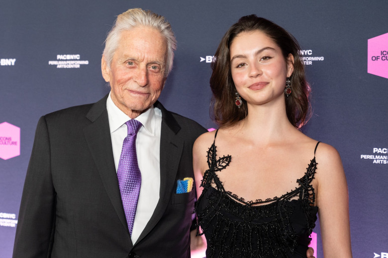 Michael Douglas și Carys Zeta Douglas