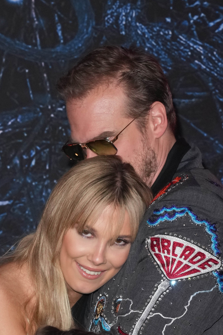 Millie Bobby Brown și David Harbour/ Profimedia