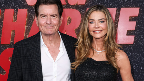 Charlie Sheen, relație distrusă cu fiica cea mare. Cum s-a pozat alături de fosta soție, Denise Richards, și fata lor cea mică