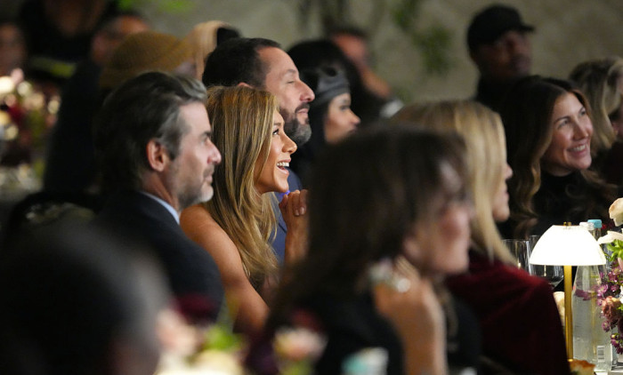 Jennifer Aniston și Jim Curtis